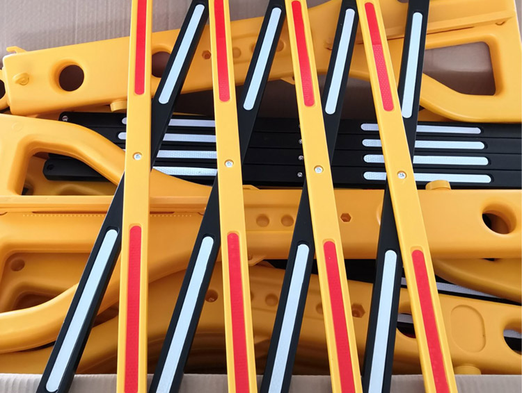 Plastic Expandable Barrier